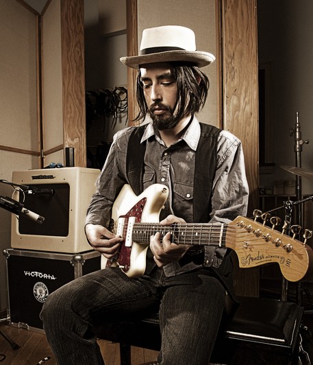 The Gauntlet - JACKIE GREENE RETURNS WITH 'TILL THE LIGHT COMES' ON ...